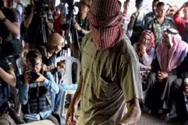 Syria: Hơn 700 phiến quân ở Sweida, Homs chấp nhận đầu hàng, hạ vũ khí