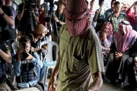 Syria: Hơn 700 phiến quân ở Sweida, Homs chấp nhận đầu hàng, hạ vũ khí