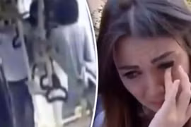 Chỉ vì mặc quần quá ngắn, cô gái bị một kẻ theo đạo hồi đá vào mặt