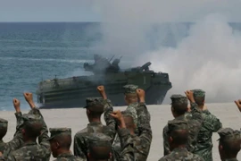 Hải quân đánh bộ Mỹ lựa chọn xe chiến đấu đổ bộ mới