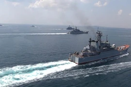 Mỹ điều máy bay trinh sát "rình mò" hệ thống phòng thủ Crimea