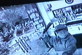 CAQ Hai Bà Trưng bắt khẩn cấp tên cướp tiệm vàng