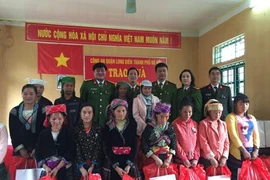 Chia sẻ hơi ấm nghĩa tình với đồng bào vùng cao