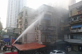 Hà Nội: Cháy căn hộ tầng 5 khu tập thể Dược