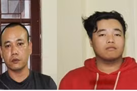 Găm 50 bánh heroin trên xe ô tô