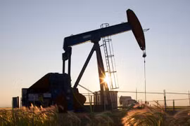 OPEC giữ nguyên sản lượng khai thác dầu