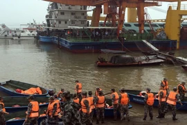 Mới cứu được 20/458 người vụ chìm tàu chở khách trên sông Dương Tử