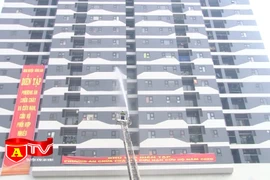 Diễn tập phương án chữa cháy chung cư cao tầng tại huyện Đông Anh