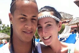 Phát hiện bạn trai bí mật kết hôn với người khác trong lúc sinh con