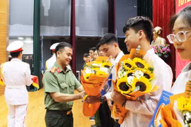 Cống hiến tài năng, trí tuệ, bản lĩnh, sức trẻ cho sự nghiệp xây dựng và bảo vệ Tổ quốc