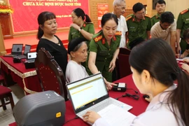 Thực hiện nhiệm vụ với tinh thần trách nhiệm, quyết tâm cao nhất, sớm đưa các anh hùng liệt sỹ về với gia đình