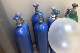 Công an phường Xuân La tìm chủ sở hữu 4 bình khí N2O