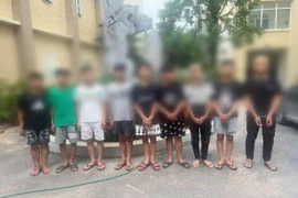 Nhóm đối tượng manh động, chặn đường đánh người, cướp biển số xe máy