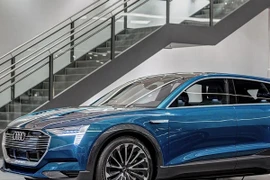 Xe SUV chạy điện đầu tiên của Audi mang tên E-Tron