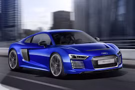 Audi R8 e-tron bị khai tử sau 1 năm ra mắt
