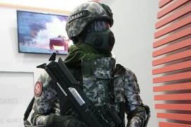 Binh lính Nga được tăng sức mạnh bằng xương trợ lực "Exoskeleton"