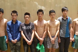 Bắt 7 đối tượng vô cớ chém người