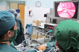 Hàng đầu thế giới về kỹ thuật nội soi u nang ống mật chủ 