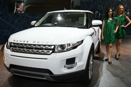 Rực rỡ bóng hồng Australia Motor Show 2011