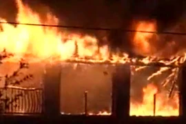 Cháy lớn tại một khách sạn ở Disney Resort