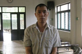 Ở tù vẫn chưa đủ!