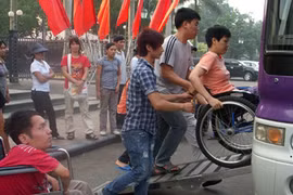 Người khuyết tật thiệt đủ đường