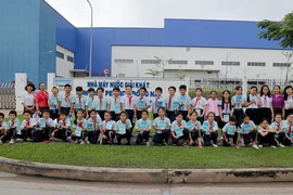 700 học sinh tiểu học tham quan thực tế nhà máy Suntory PepsiCo Việt Nam 