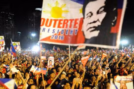 Philippines: Một đoàn xe bị phục kích trước giờ tổng tuyển cử