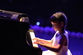 Tiếng đàn giàu lòng nhân ái