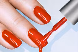 Nguy hại từ sơn móng tay