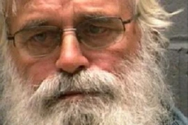 Đội lốt ông già Noel sàm sỡ gái trẻ