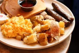 Đâm người vì ngủ dậy không được ăn sáng ngay