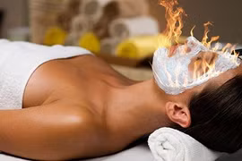 Làm đẹp bằng cách...châm lửa đốt mặt