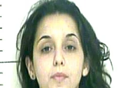 Khỏa thân "nhập nha" bằng lối đi dành cho chó