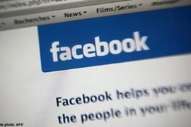 Ông ngoại bán cháu trai trên Facebook