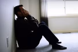 Kiện bác sỹ vì làm “cậu nhỏ” cương cứng 8 tháng trời