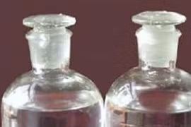 Chán nản về bệnh tật, mẹ đầu độc hai con rồi tự vẫn