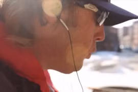 Bị phạt tù vì sở thích huýt sáo miệng