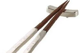 Nuốt phải đũa trong lúc cãi nhau với vợ