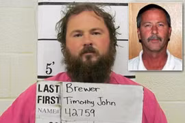 Bị con trai đòi giết vì bắt gặp "mây mưa" với con dâu