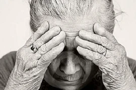 Gã thanh niên 25 tuổi đốn mạt cưỡng bức bà già lục tuần