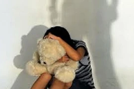 Mẹ ép con gái mới 12 tuổi bán dâm