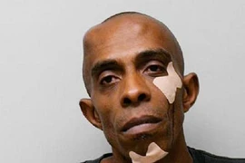 “Yêu râu xanh” hoảng loạn bỏ chạy vì bị đánh tới tấp