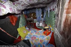 Bắt cóc thiếu nữ 18 tuổi làm nô lệ tình dục luên tiếp 11 ngày