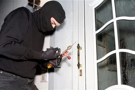 Trộm hoảng hồn vì đụng phải xác chết