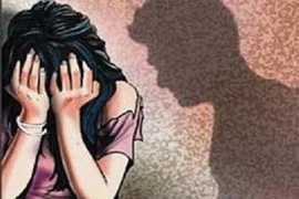 Xót xa bé gái 10 tuổi tử vong vì bị 4 bé trai hiếp dâm