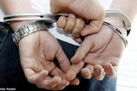 Mẹ giết con trai nhiễm HIV vì chán cảnh bị kỳ thị