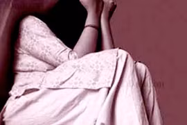 Nữ sinh lớp 9 bị giam cầm, cưỡng hiếp suốt 2,5 năm