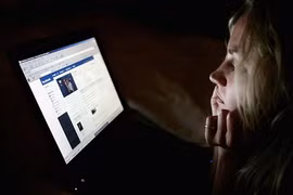 Mách bạn 5 mẹo “cai nghiện” facebook