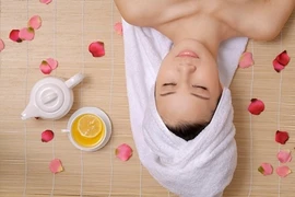 Dưỡng tóc bằng những liệu pháp tại gia